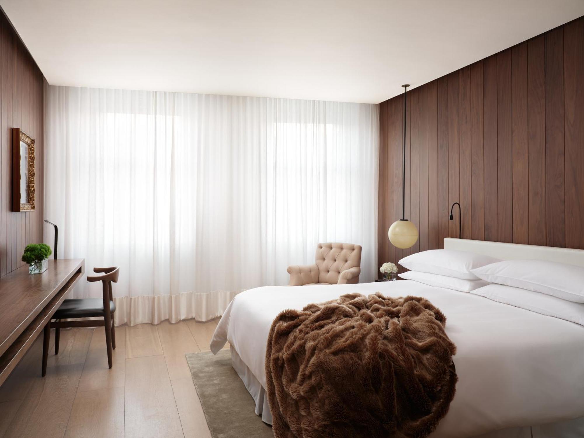 Deluxe Zimmer mit Kingsize-Bett