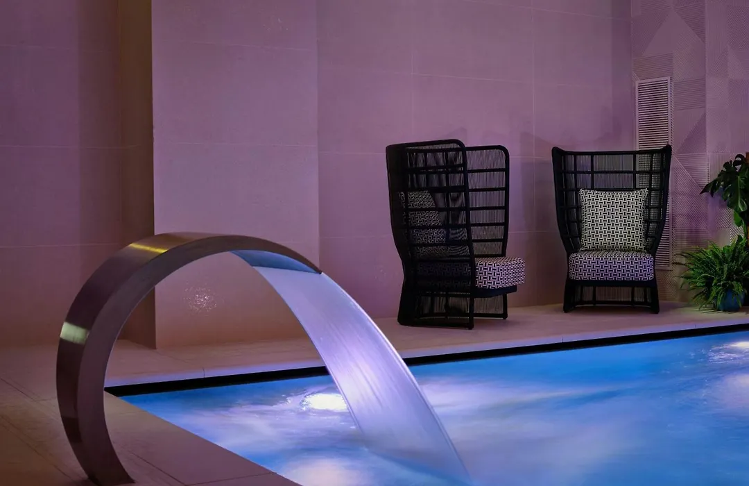 Montcalm East, Autograph Collection-1