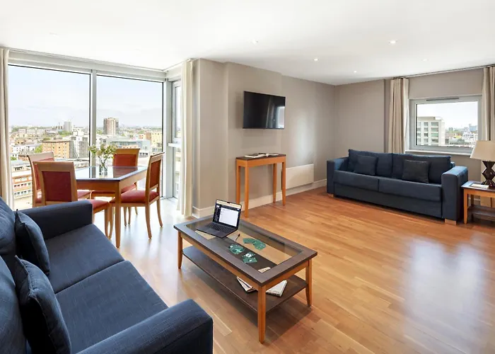 Resort: Marlin Aldgate Tower Bridge