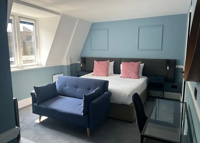 Airport Hotel: The Borough