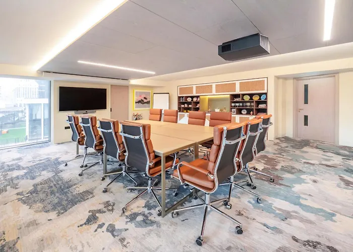 Dorsett Canary Wharf