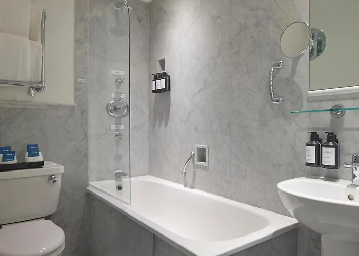  Radisson Blu , London South Kensington